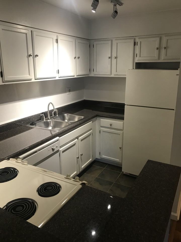 4392 Mcpherson Ave #4392-1E - Photo 6 of 19
