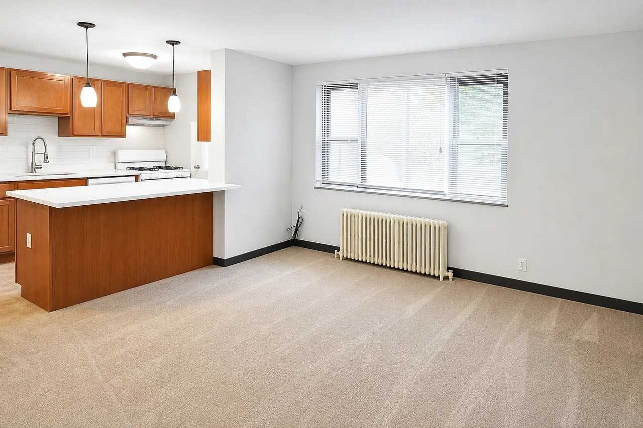10 PURCHASE PLACEAPT 2B #2B - Photo 3 of 6