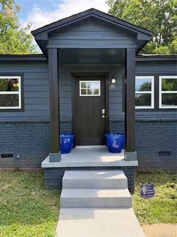 604 E 54th St #1 - Photo 3 of 45