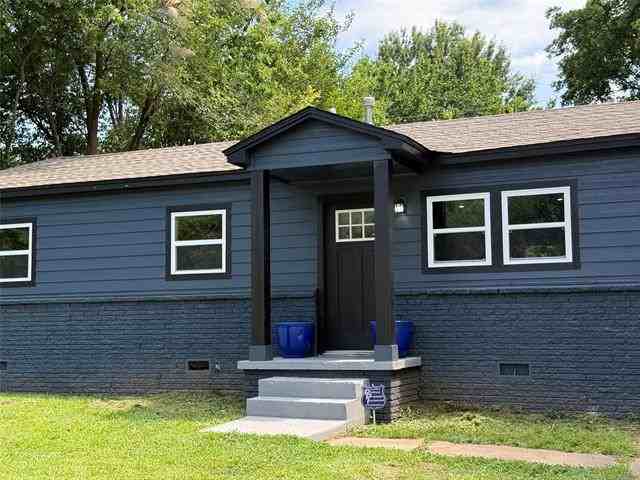 604 E 54th St #1 - Photo 5 of 45