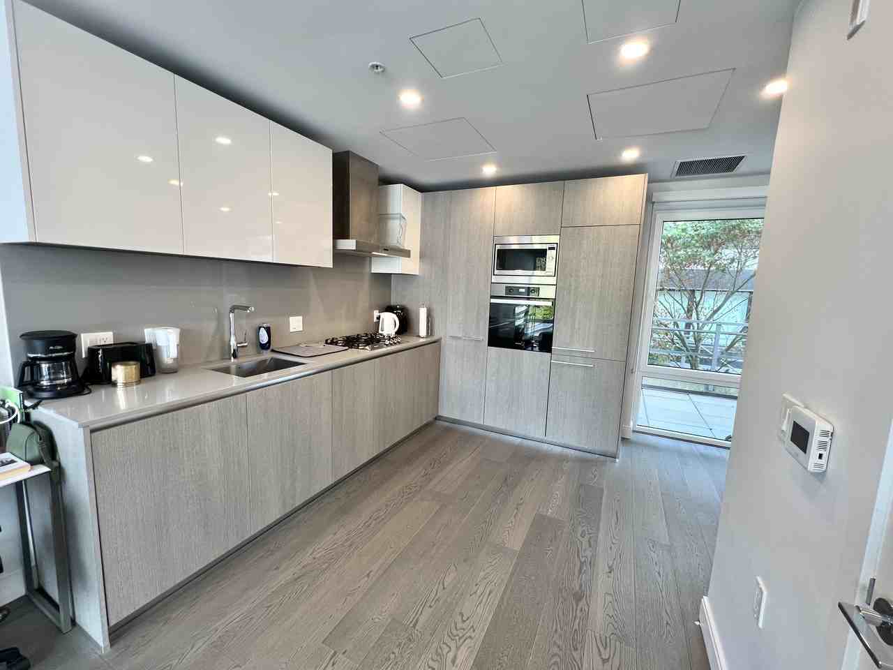 4932 Cambie Street - Photo 3 of 17