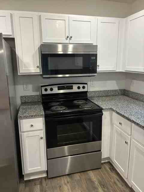 503 S Forest Ave #503 - Photo 4 of 21