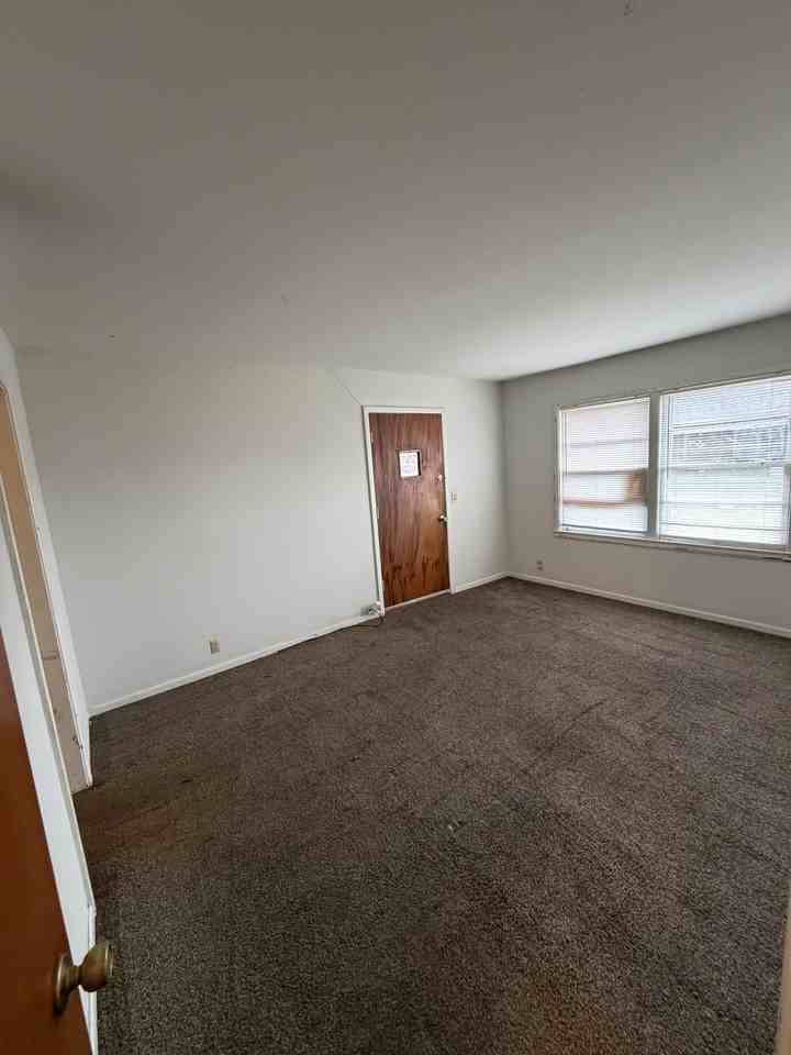 922 S San Pablo Ln #3 - Photo 2 of 8