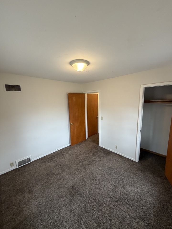 922 S San Pablo Ln #3 - Photo 5 of 8