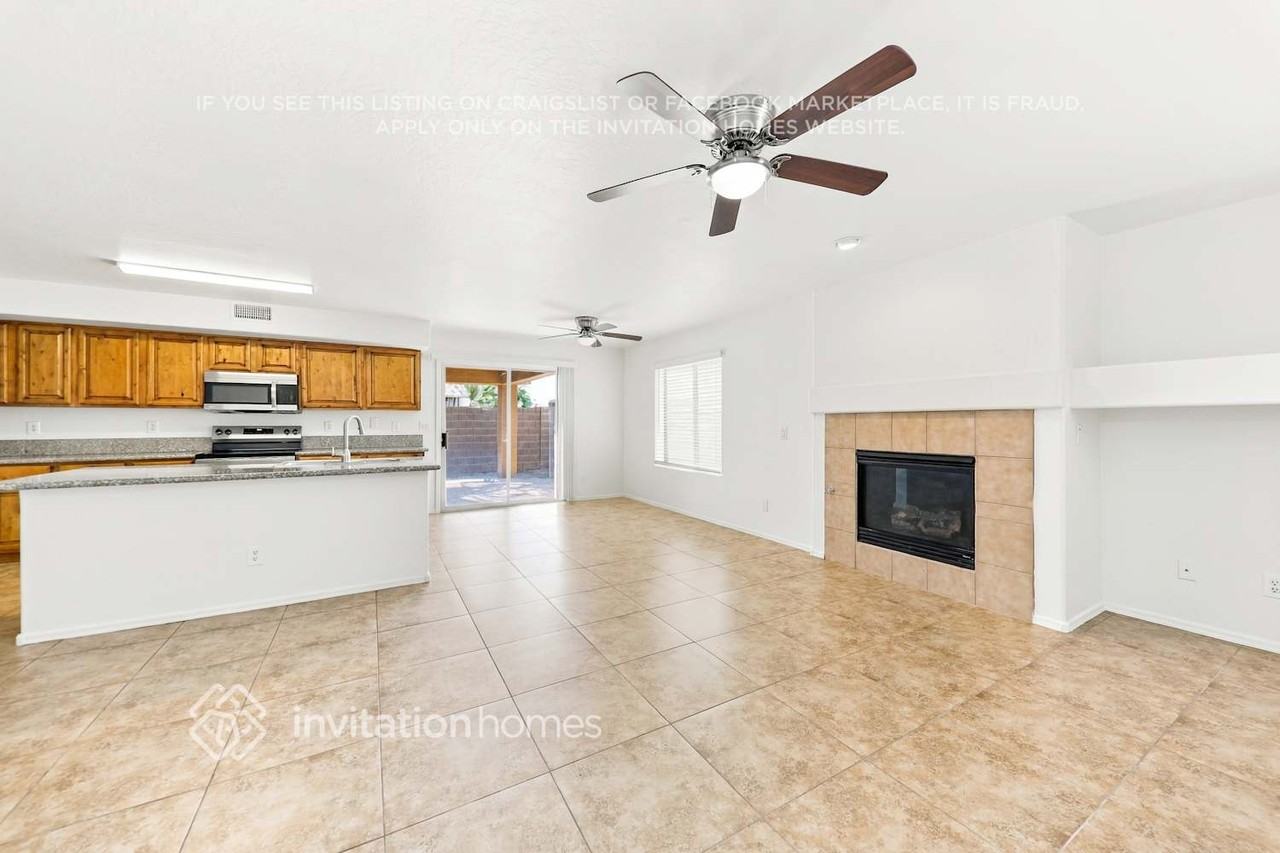 15439 W Cottonwood Cir - Photo 6 of 18