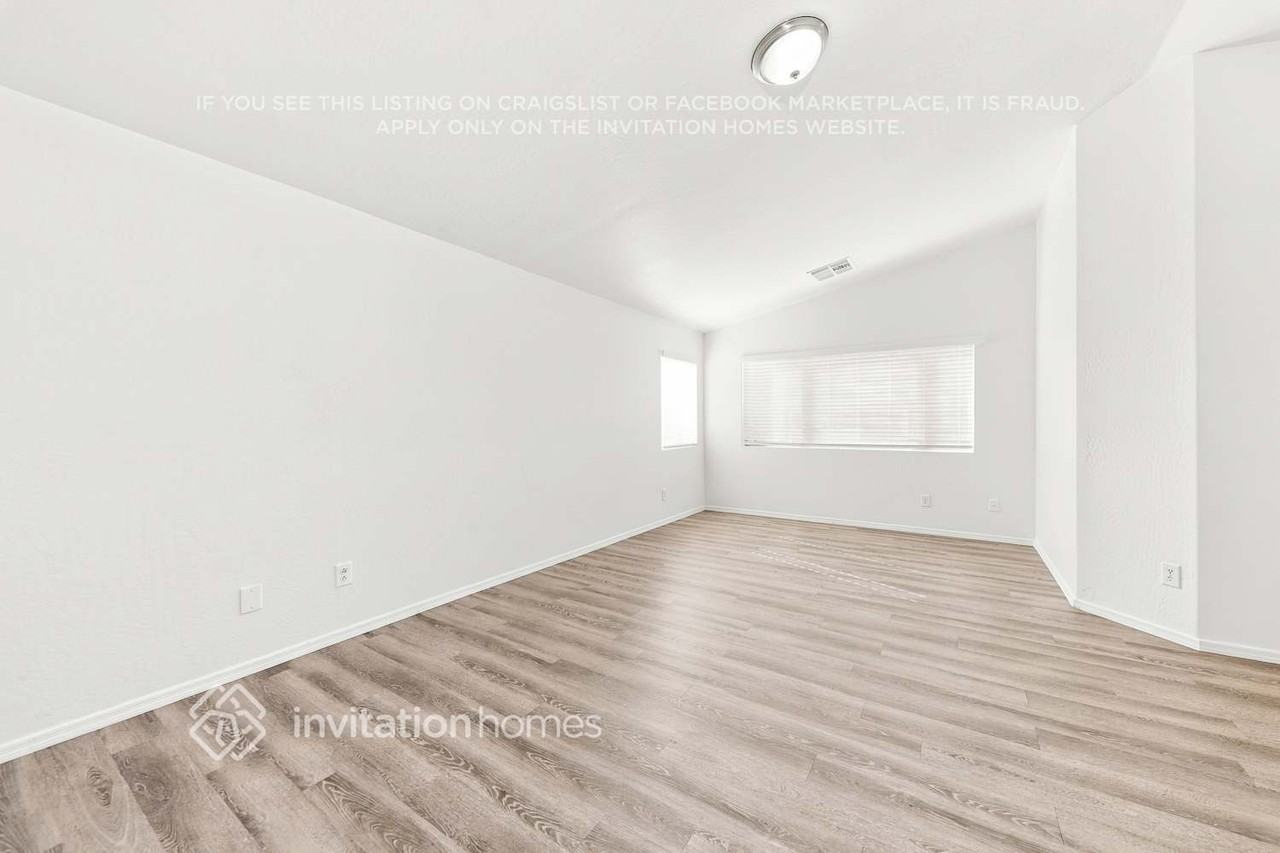 15439 W Cottonwood Cir - Photo 7 of 18