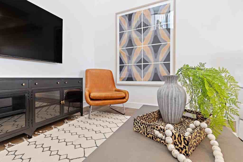 1090 W Albertine Ln #125 - Photo 3 of 31