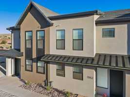 featured image of 1094 W Albertine Ln #126
