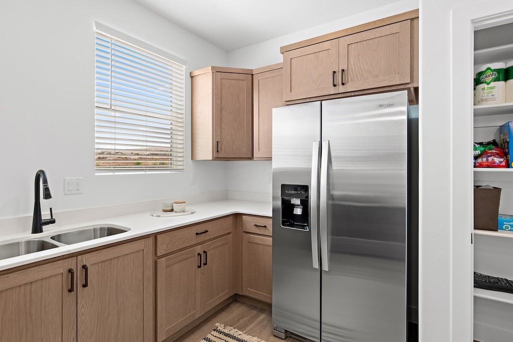 1094 W Albertine Ln #126 - Photo 4 of 31