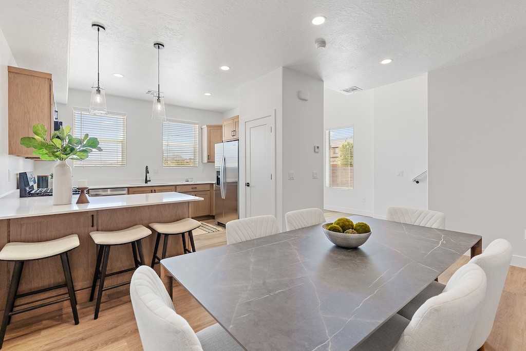 1094 W Albertine Ln #126 - Photo 6 of 31