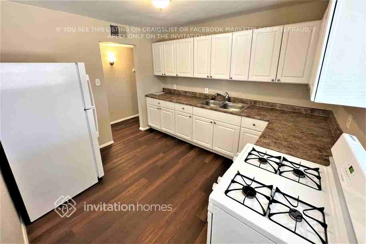 2928 W San Juan Ave - Photo 7 of 18