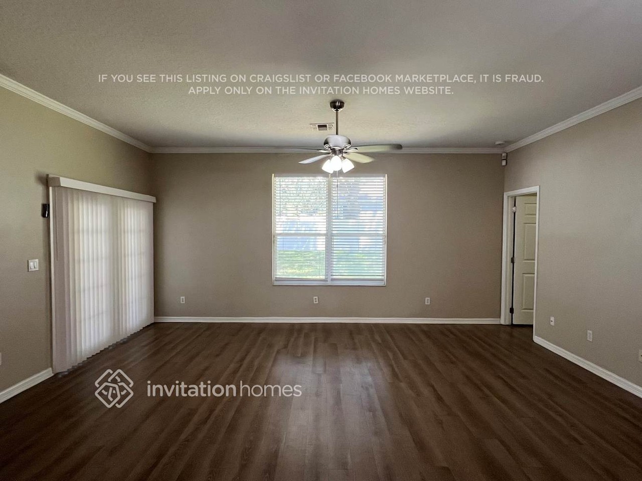 3713 Fallscrest Cir - Photo 3 of 14