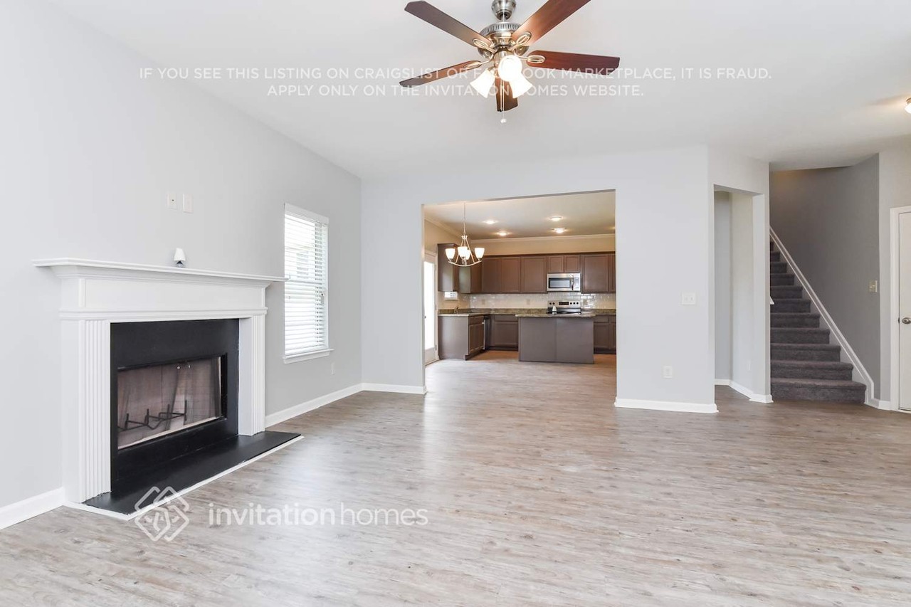 4100 Whitfield Oak Way - Photo 2 of 13