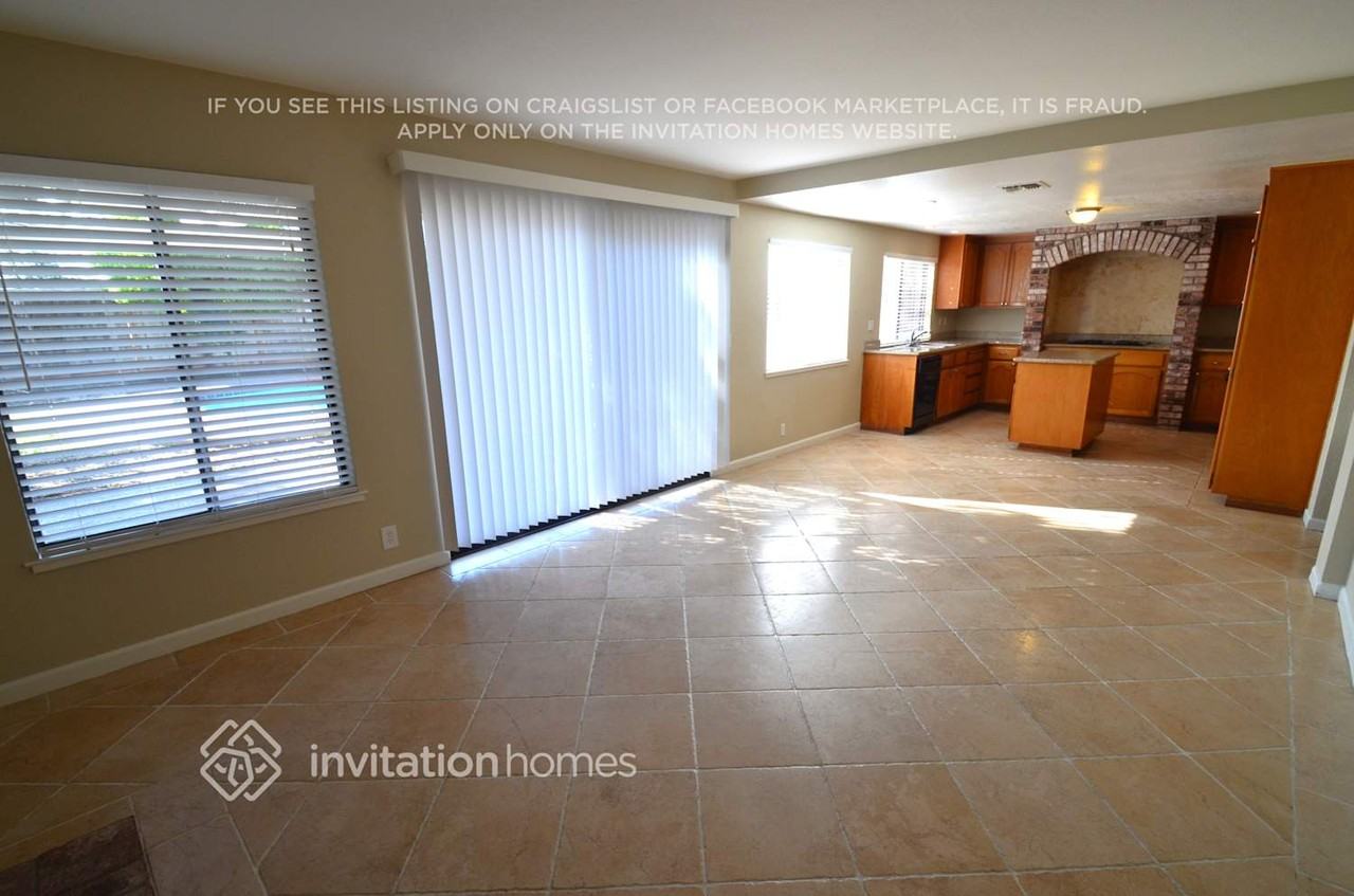 4436 Deerfield Dr - Photo 3 of 16