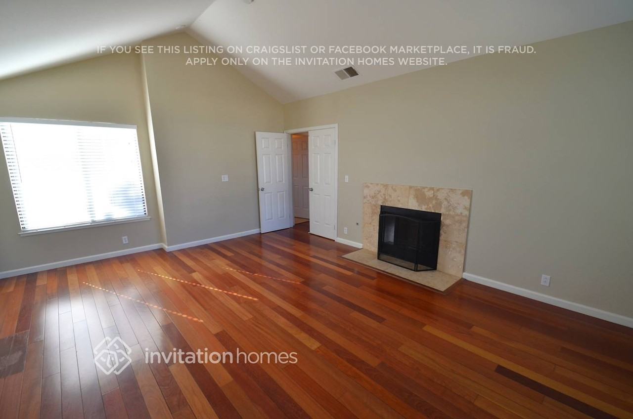 4436 Deerfield Dr - Photo 6 of 16