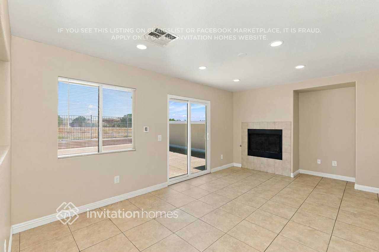 1448 Roadrunner Ln - Photo 7 of 18
