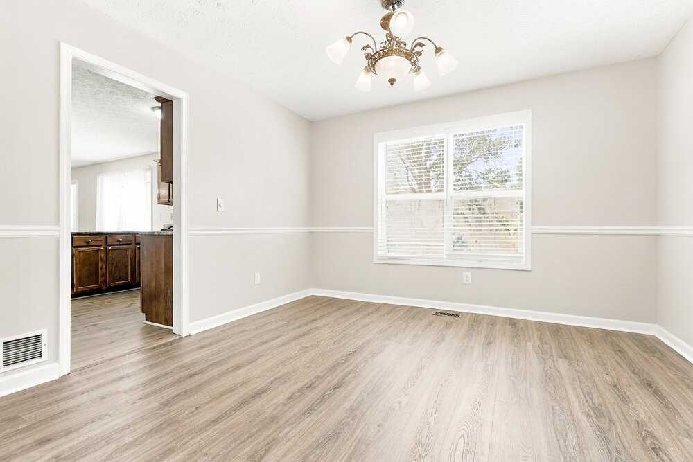 2915 Emerson Lake Dr - Photo 5 of 17