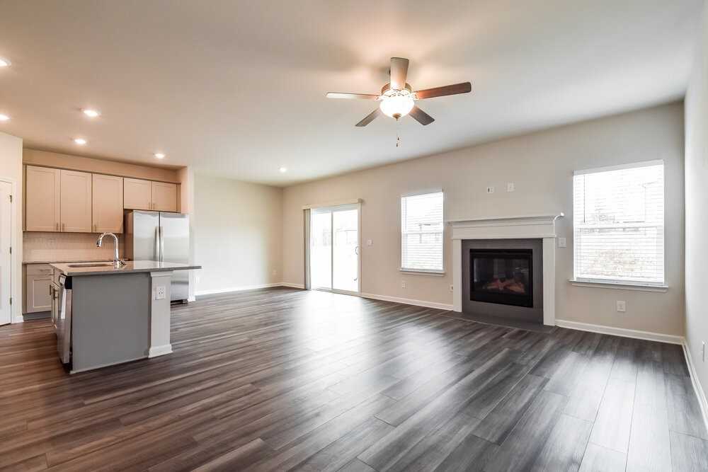5854 Union Grove Dr - Photo 4 of 17