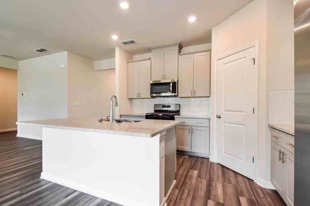 5854 Union Grove Dr - Photo 7 of 17