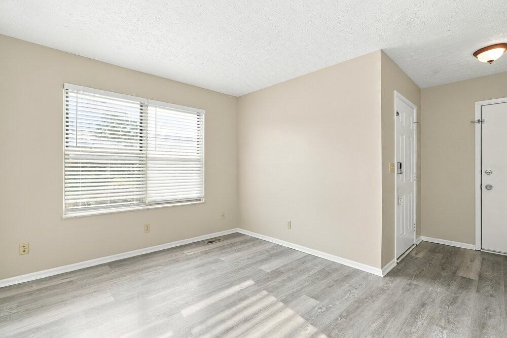 2719 Raphael Dr - Photo 5 of 18