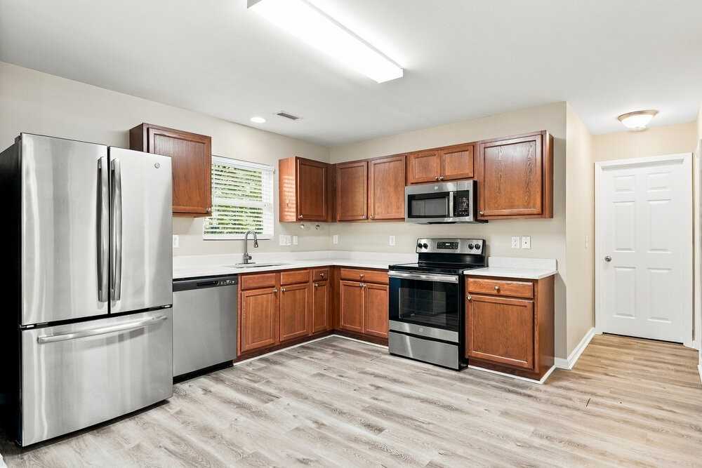 273 Woodcreek Ln - Photo 7 of 17