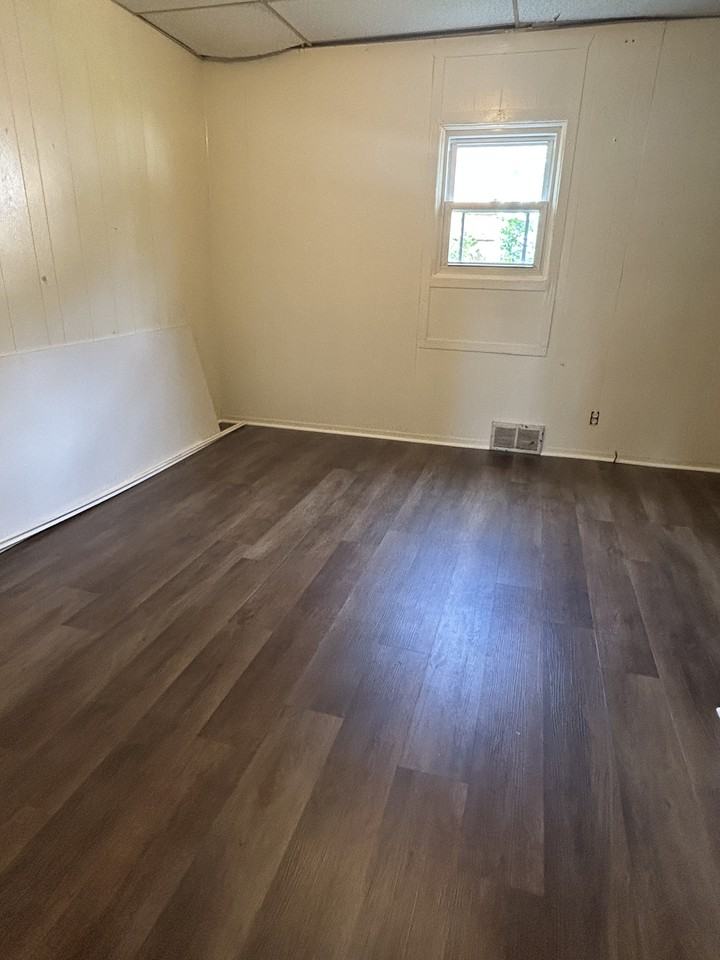 3748 4th Ave E Lowr - Photo 6 of 8