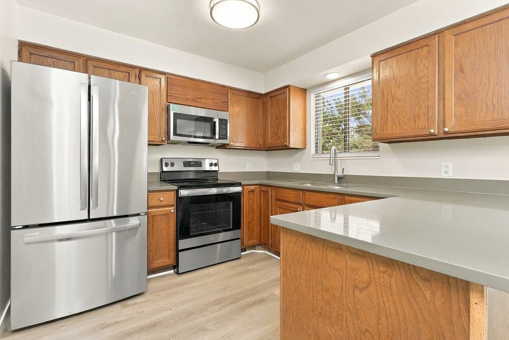 2499 Nw - Photo 6 of 17