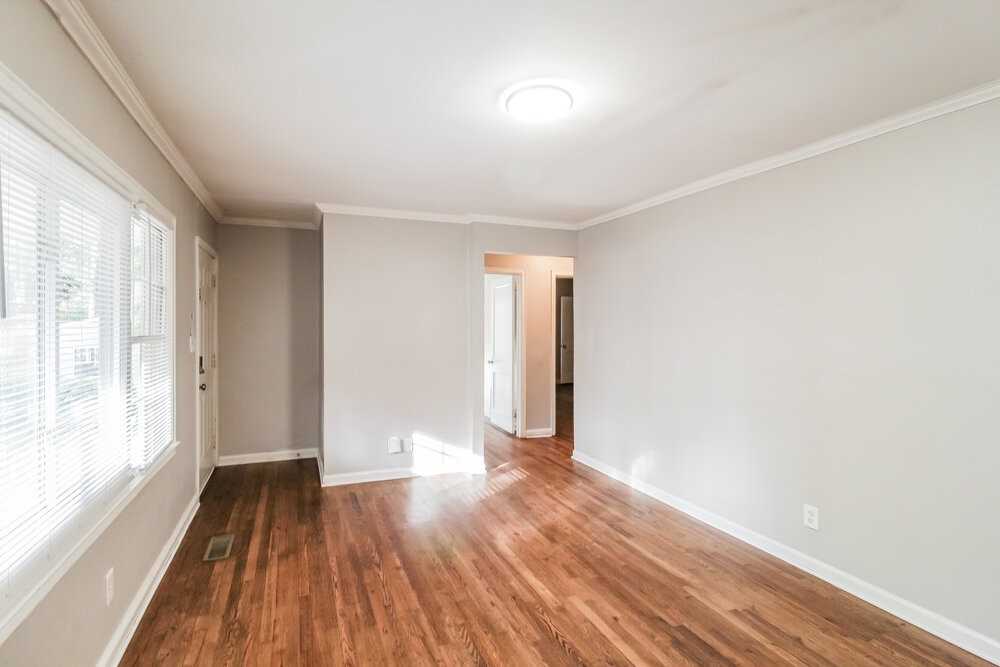 1352 Peachcrest Rd - Photo 4 of 16