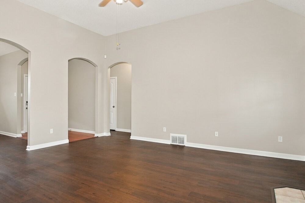 55 Mossy Springs Dr - Photo 5 of 16