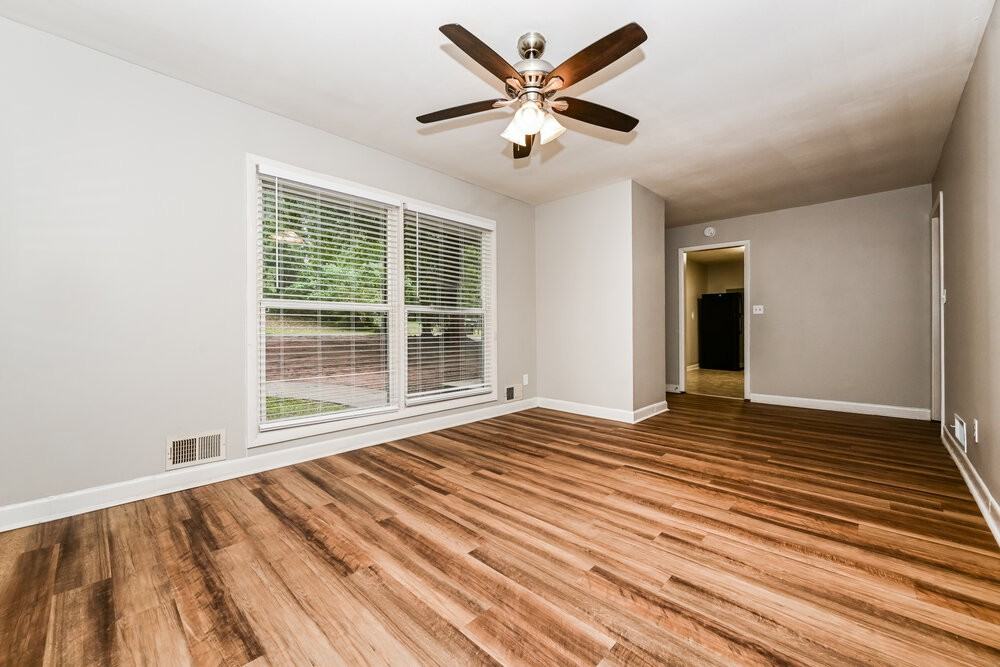 901 Cone Rd - Photo 5 of 17