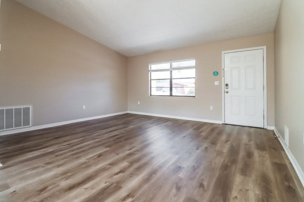 6220 12th Ave - Photo 5 of 16