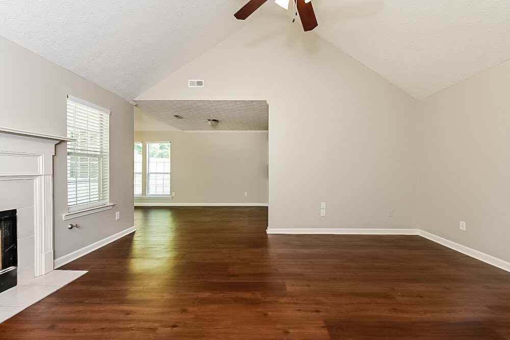 188 Willow Springs Ln - Photo 3 of 16