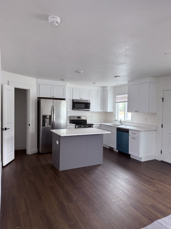 729 N 150 E #A - Photo 5 of 5