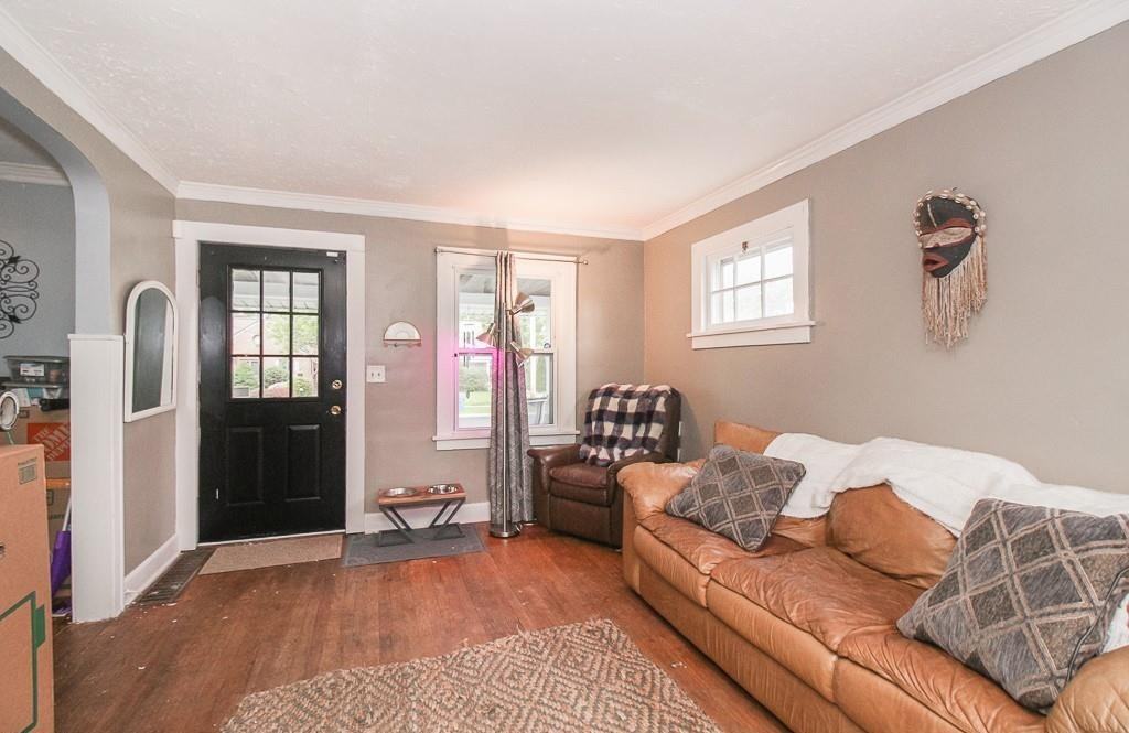 4027 W 210th St #1 - Photo 7 of 28