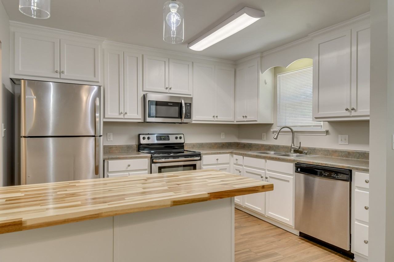 247 Merion Ct #1 - Photo 3 of 32