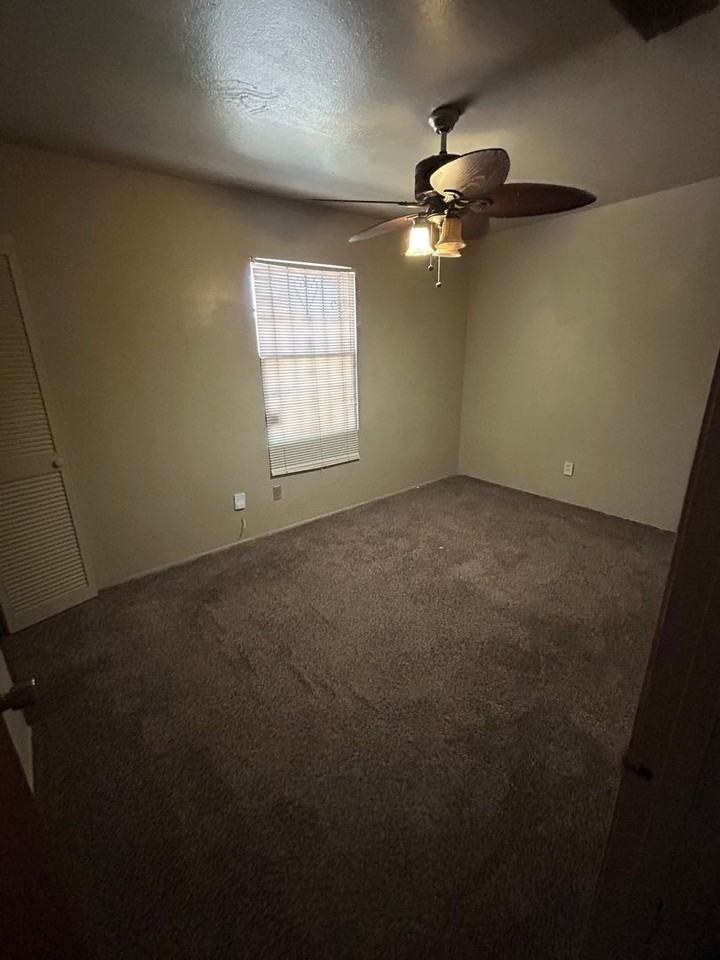 222 Brookbriar Dr - Photo 5 of 8