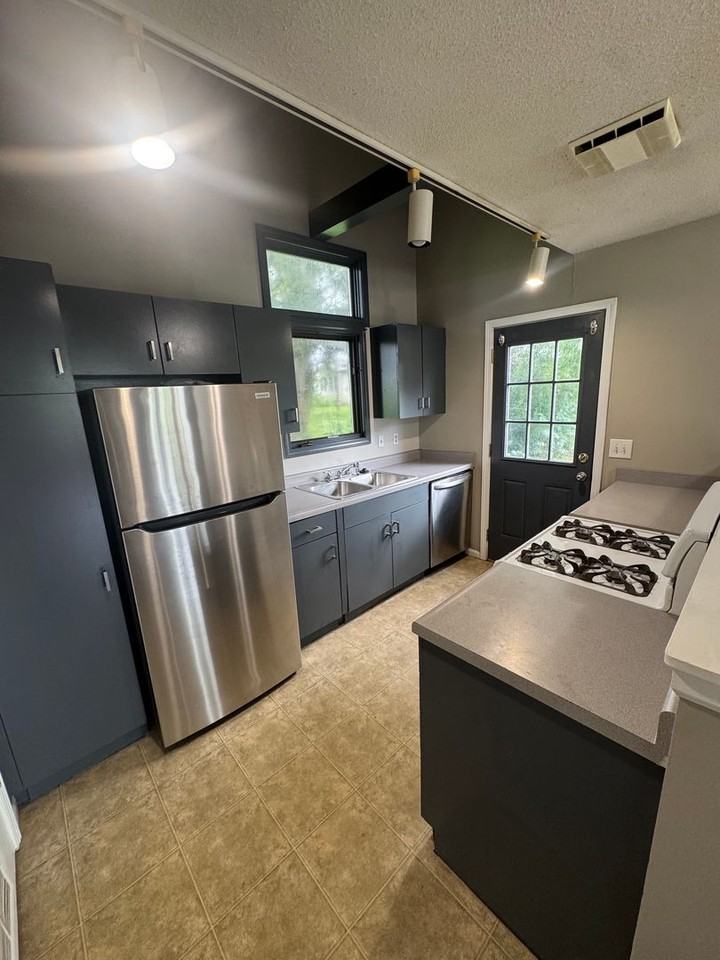 1324 Lofton Way - Photo 3 of 7