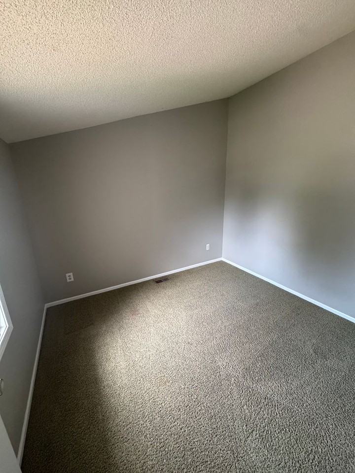 1324 Lofton Way - Photo 4 of 7