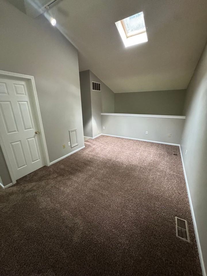 1324 Lofton Way - Photo 5 of 7