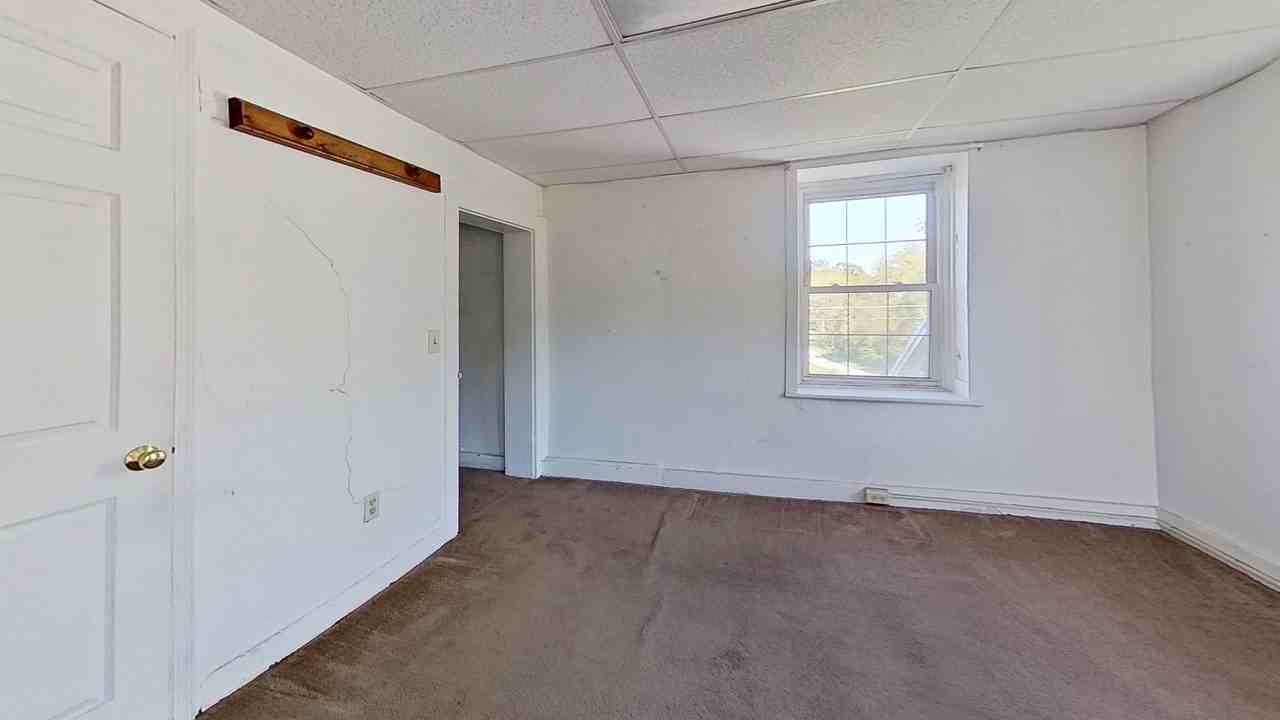 693 Kralltown Rd - Photo 6 of 8