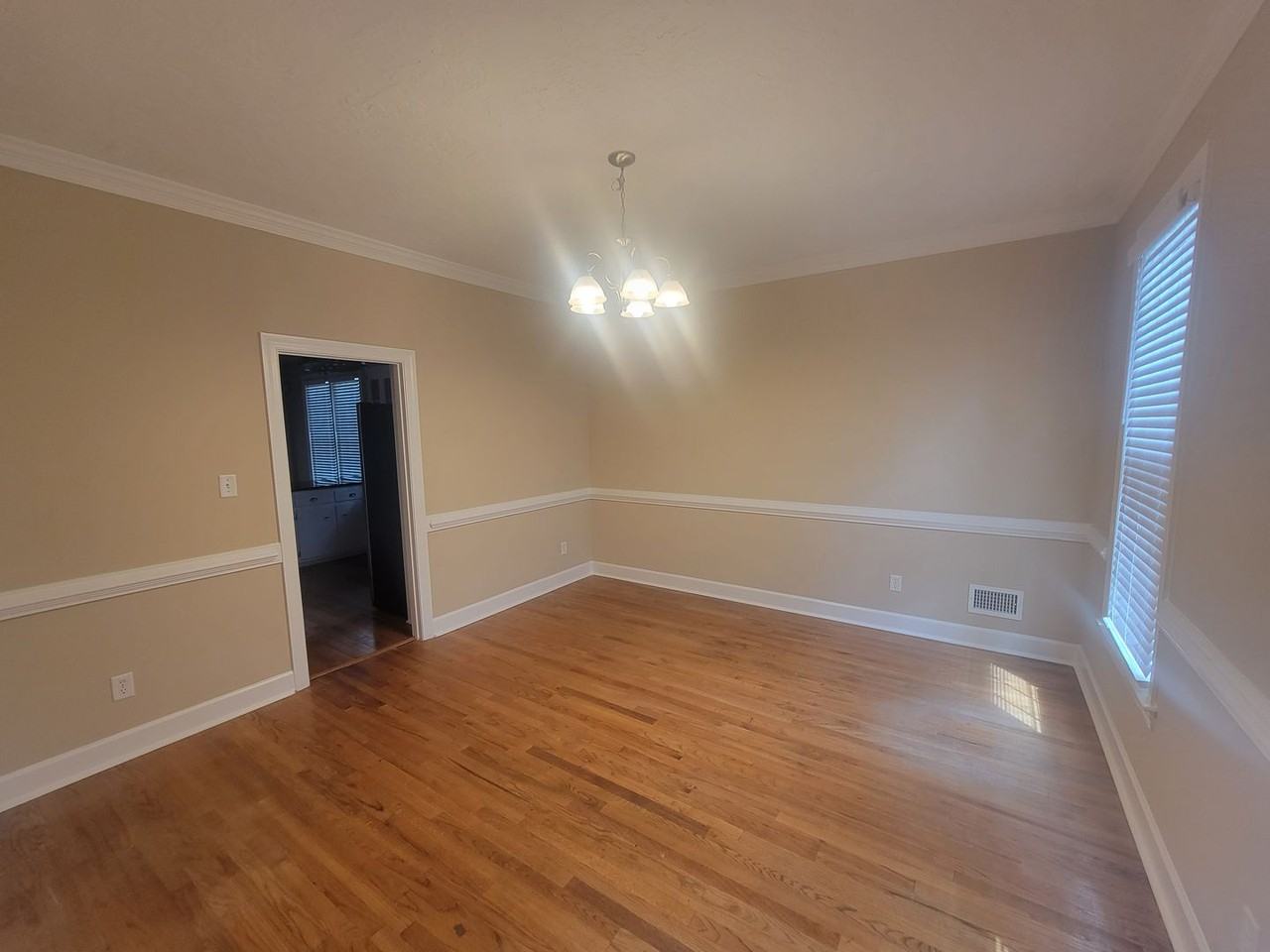 288 Wakefield Ln S - Photo 7 of 32