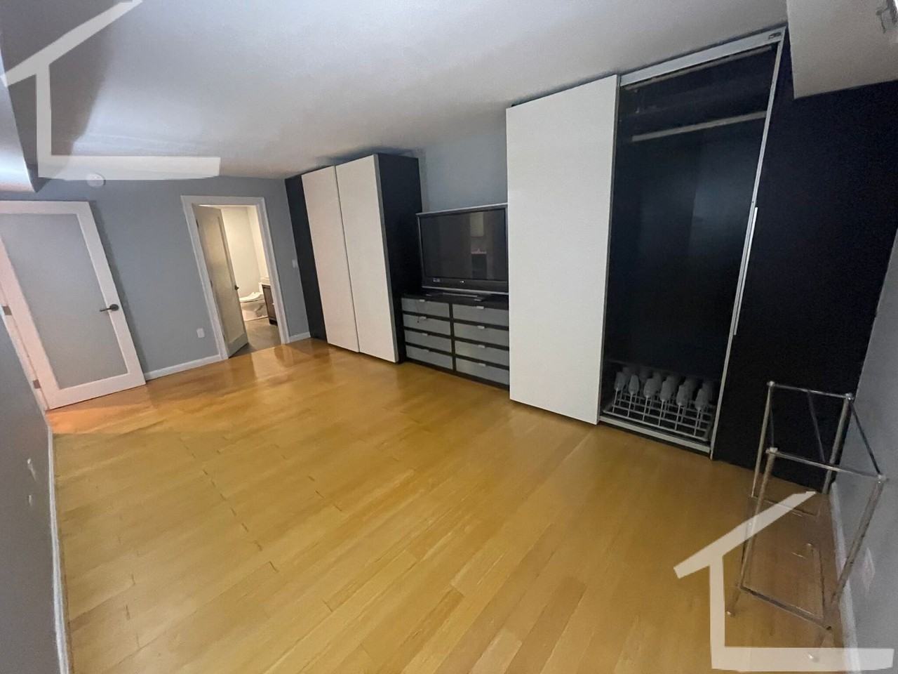 59 Broadlawn Park - Photo 6 of 8