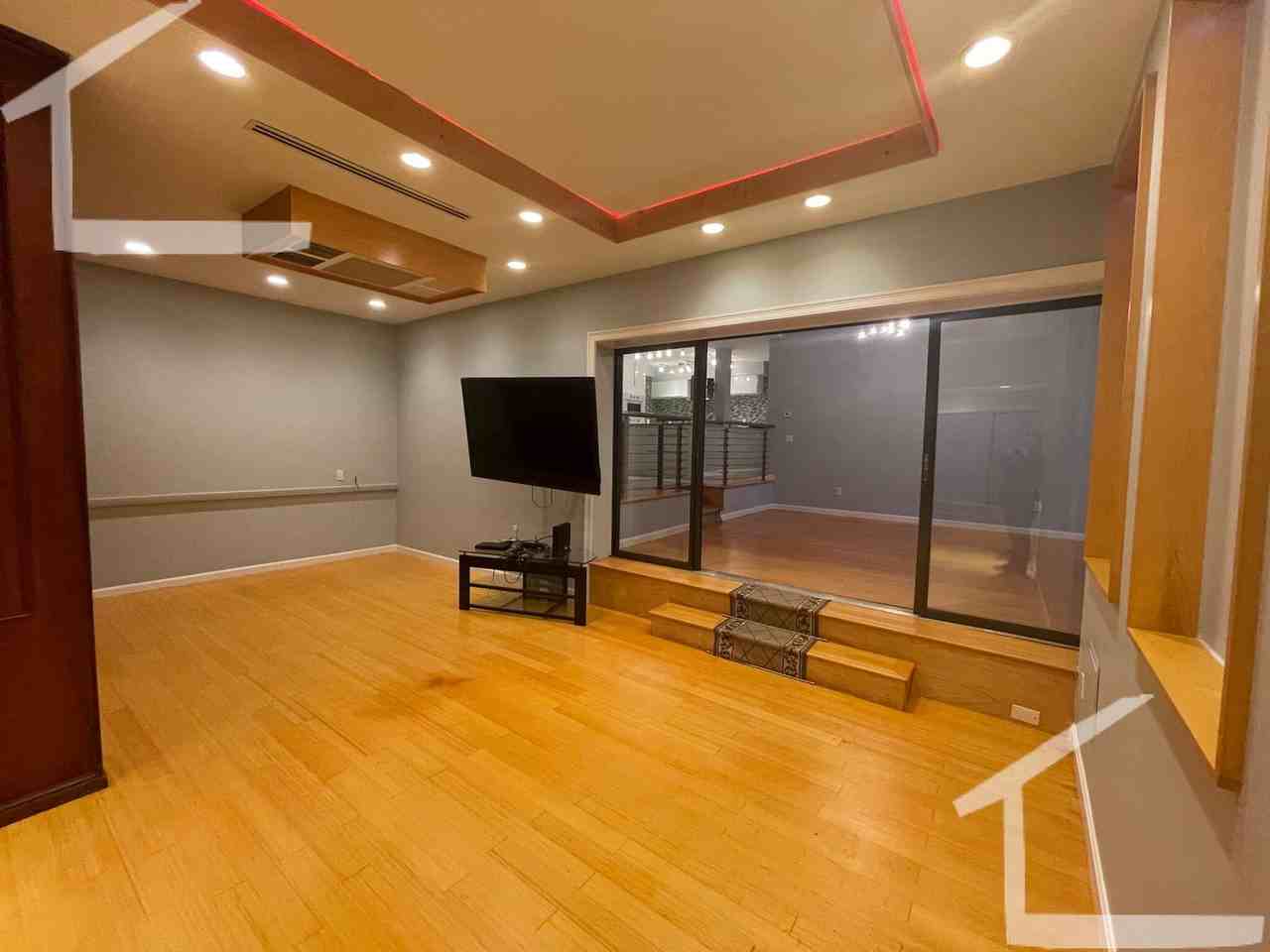 59 Broadlawn Park - Photo 7 of 8
