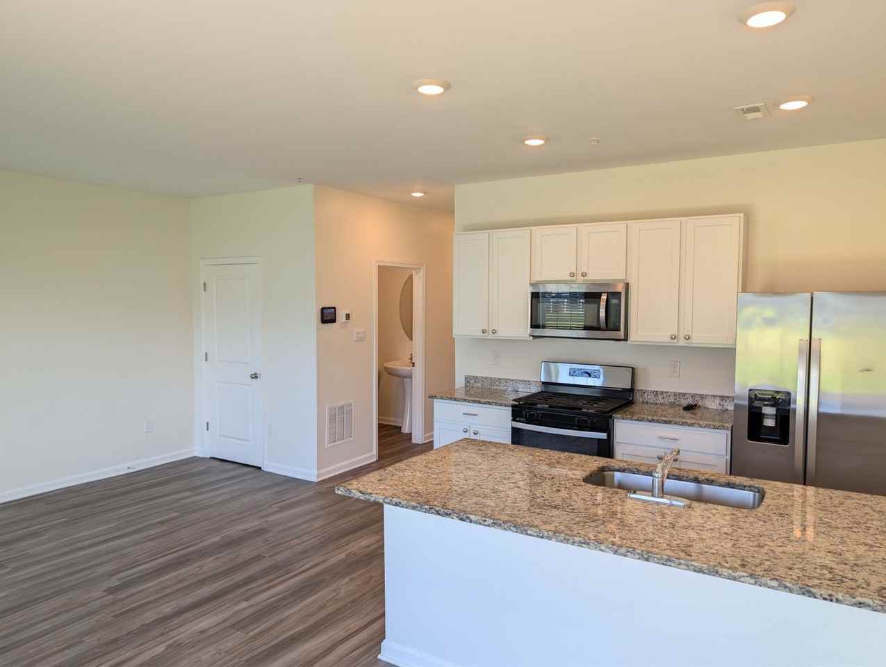 450 Locust Run Dr - Photo 3 of 21