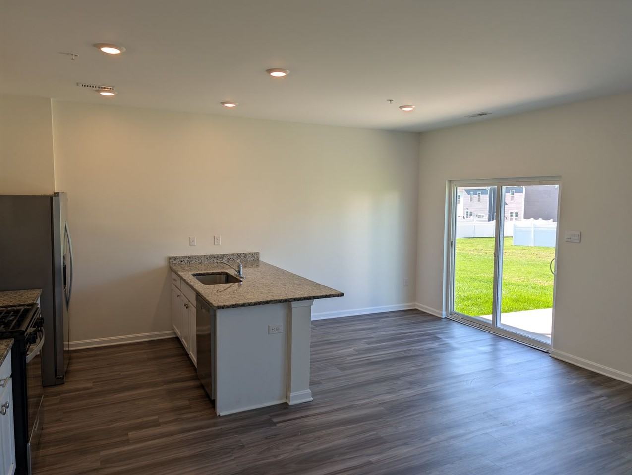 450 Locust Run Dr - Photo 5 of 21