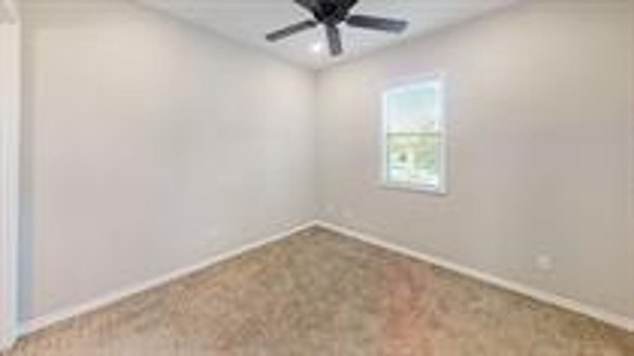 309 Fairway Dr - Photo 7 of 9