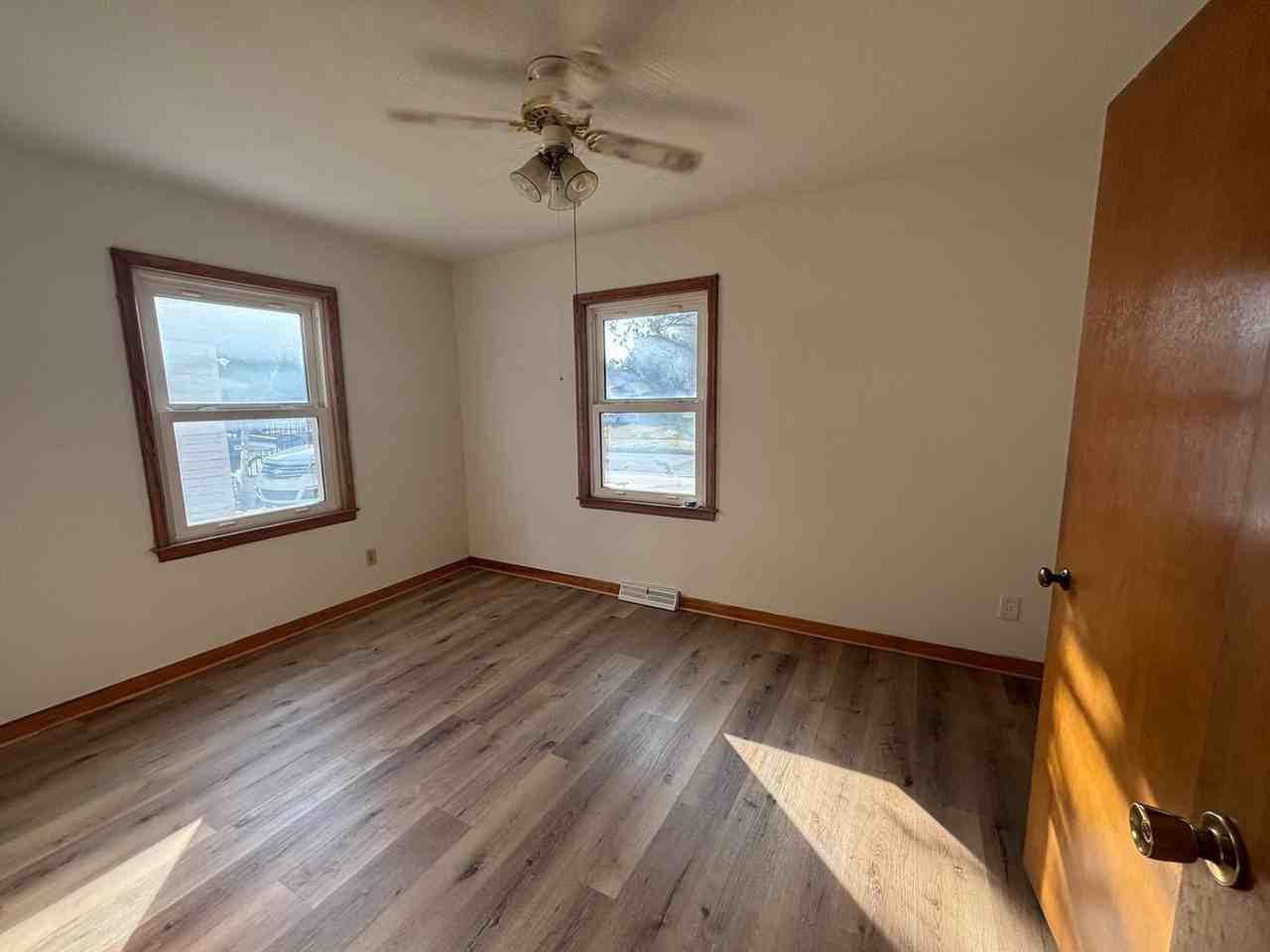 4408 Vesta Dr - Photo 6 of 16