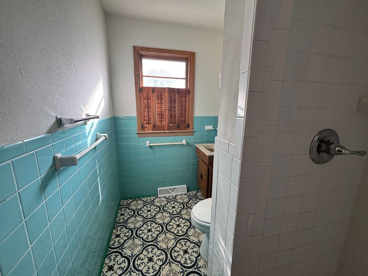 4408 Vesta Dr - Photo 7 of 16