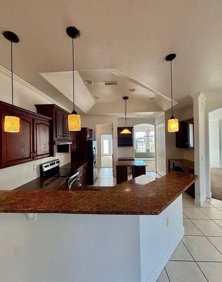 331 Marion Oaks Trl - Photo 2 of 7