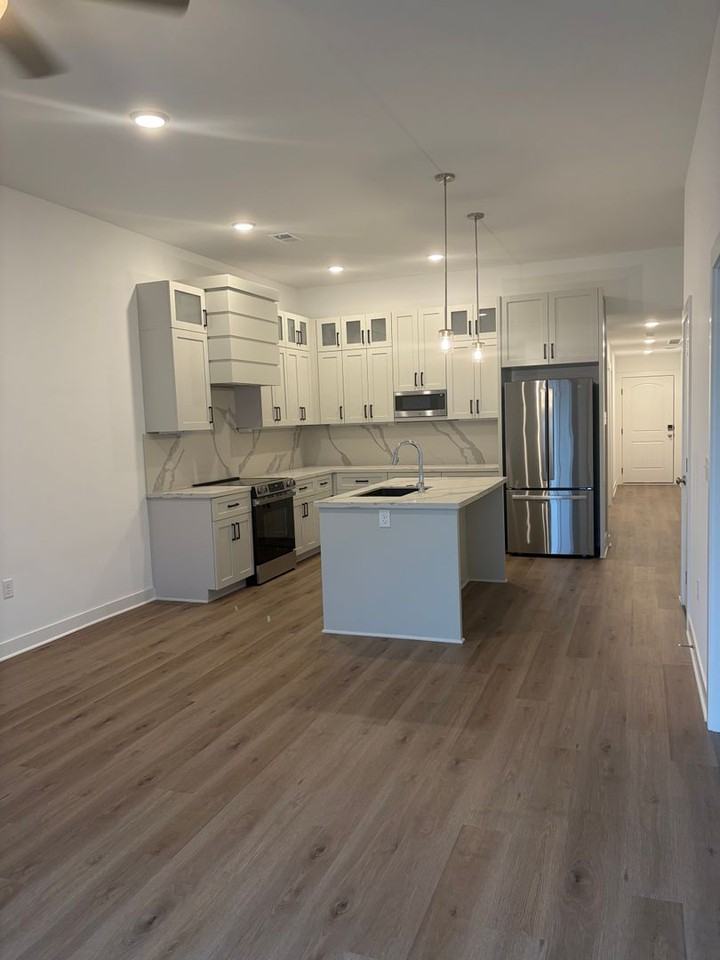 9308 9308 N. Lennox St - 9308 N. Lennox St - Photo 6 of 20